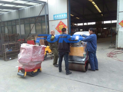 福瑞得機械座駕壓路機，手扶壓路機包裝發(fā)貨