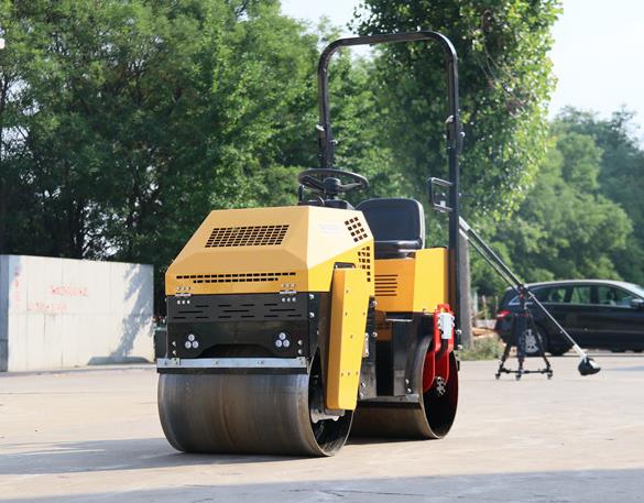 小型壓路機如何散熱呢？